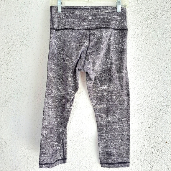 😀lululemon athletica Crop Leggings - Picture 2 of 8